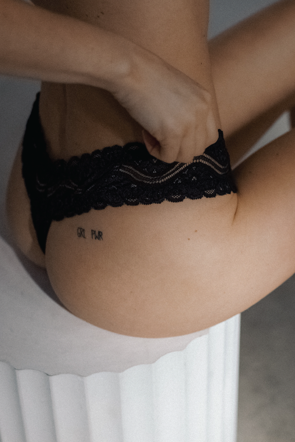 Naomi Thong Black